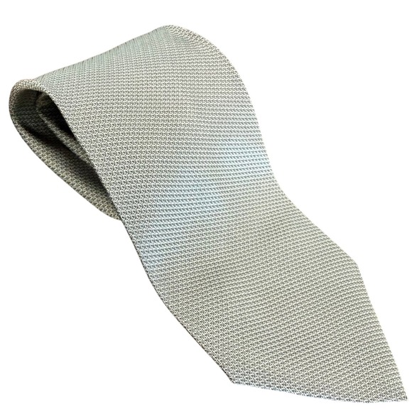 Geoffrey Beene Other - Geoffrey Beene Mens Silver Grey Micro Weave 100% Silk Necktie Made in Italy 4in